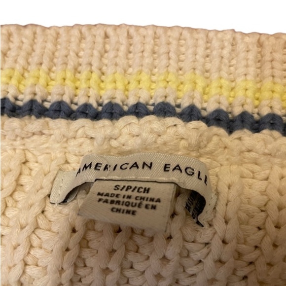 American Eagle Cream Cable Knit Button-front V-neck Preppy Vest size Small - Picture 5 of 6